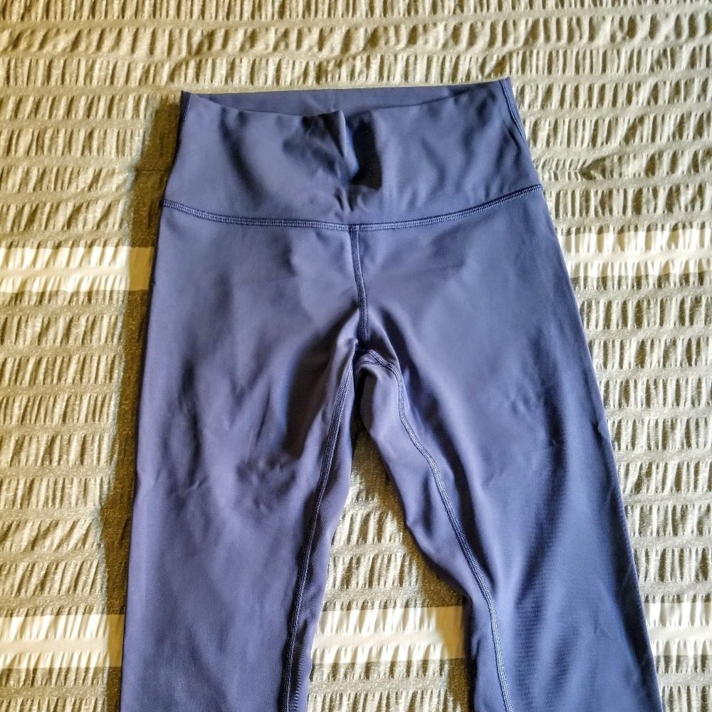 Lululemon  17" Crops